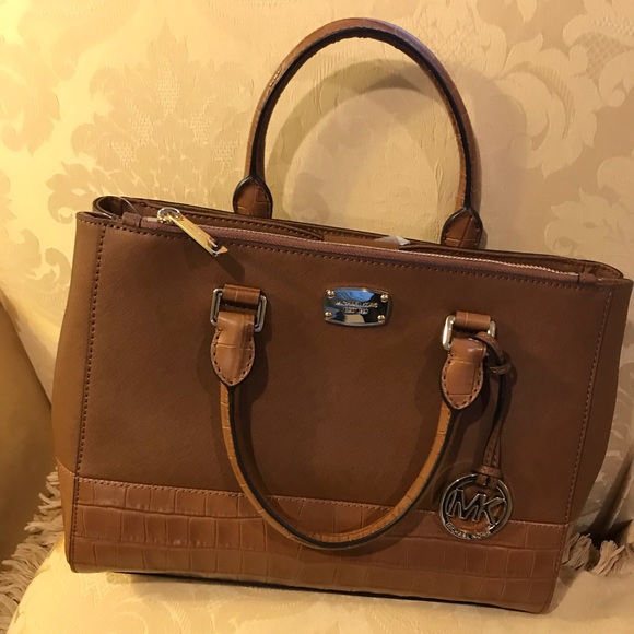 Bag - Picture 2 of 3